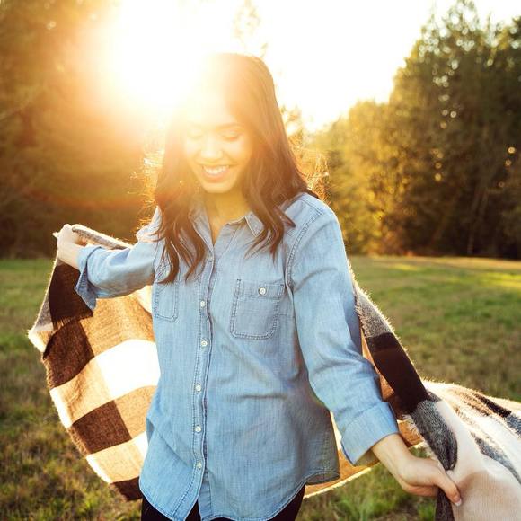 Meet your Posher, Madison - Picture 1 of 1